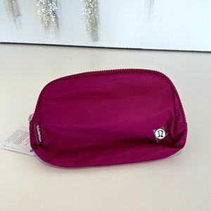 Lululemon Everywhere Belt Bag